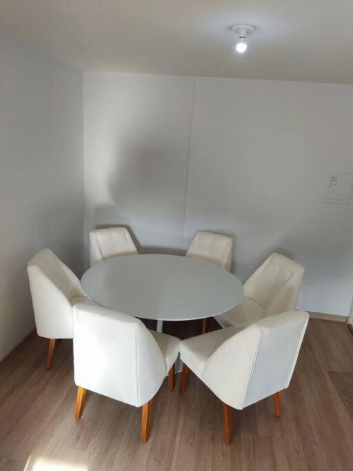 Mobiliado Com Ar Condicionado Em Um * Cascavel (Parana)